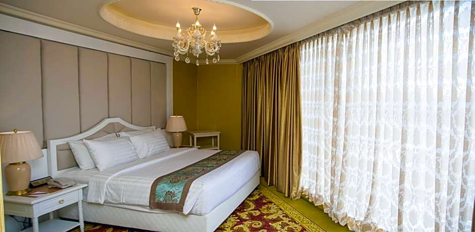 The Grand Kandyan Hotel