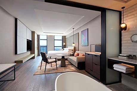 Club King Room with City View - Club Lounge Access