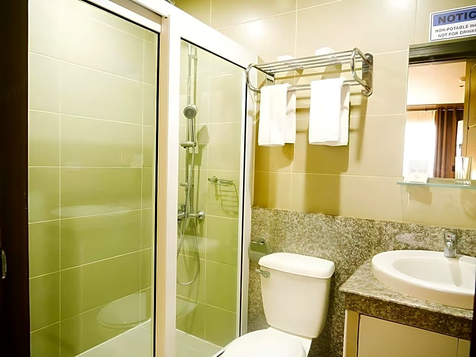 Leope Hotel