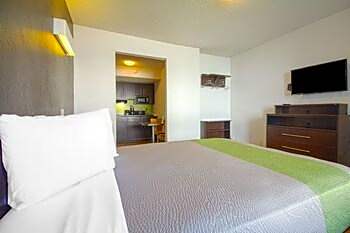Studio Inn Extended Stay Oklahoma City Airport by OYO