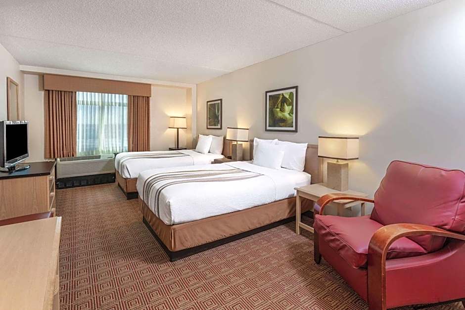 La Quinta Inn & Suites by Wyndham Garden City