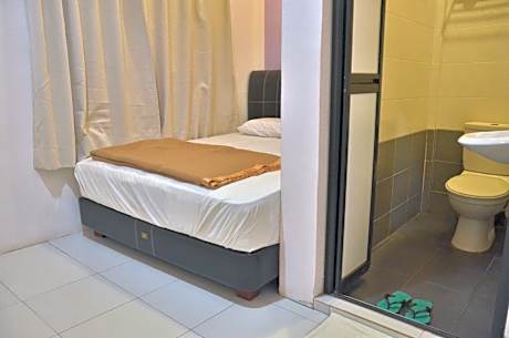 Standard Double Room with Private Bathroom