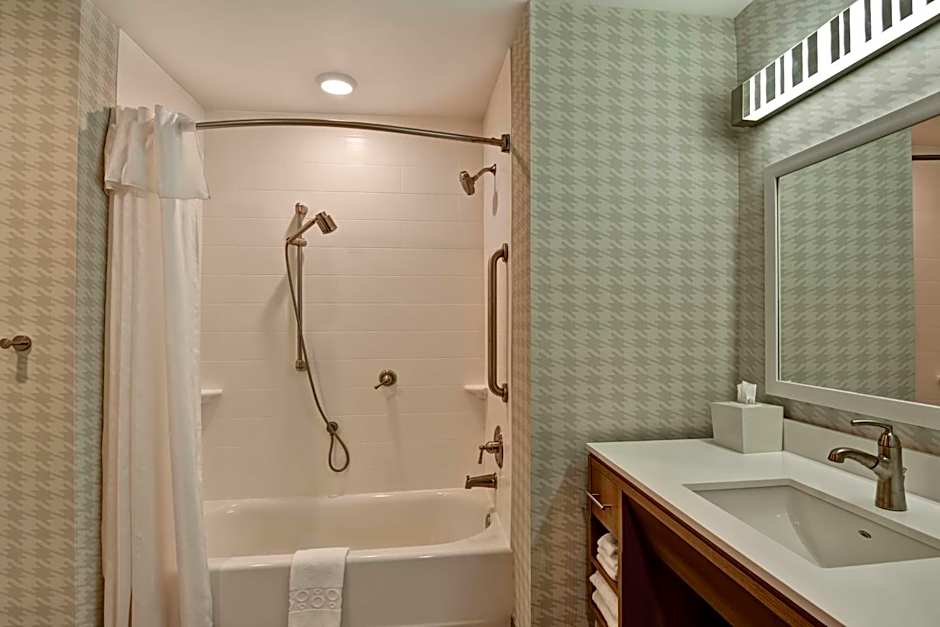 Home2 Suites By Hilton Tampa Usf Near Busch Gardens