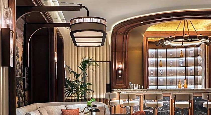 Four Seasons Hotel Riyadh at Kingdom Centre