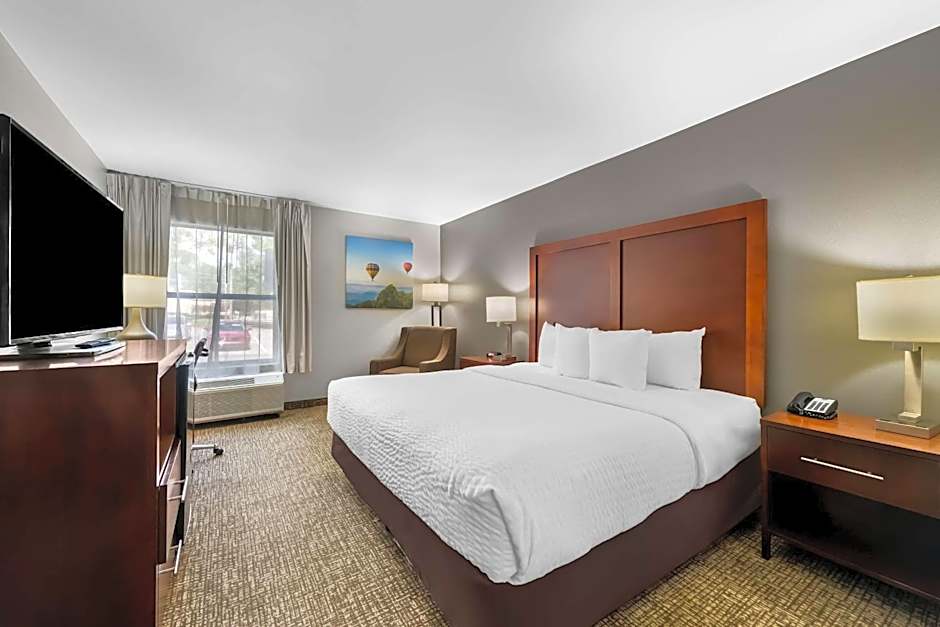 Clarion Pointe Apex - Holly Springs