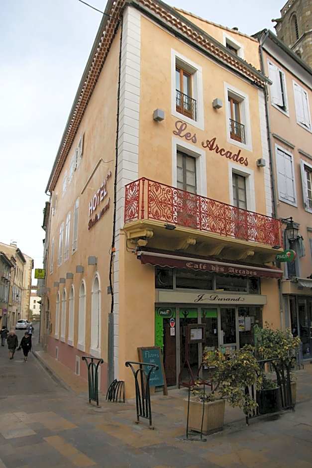 Hôtel Restaurant Les Arcades