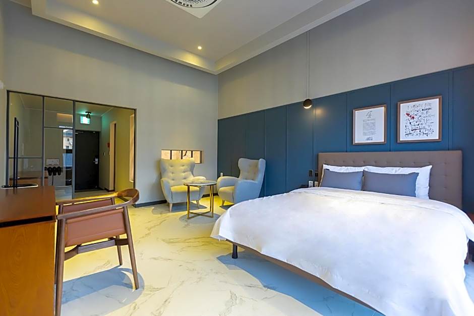 Brown Dot Hotel Gyeongju