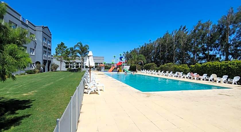 Howard Johnson Funes