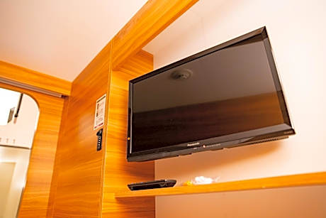 Capsule Room for Female
