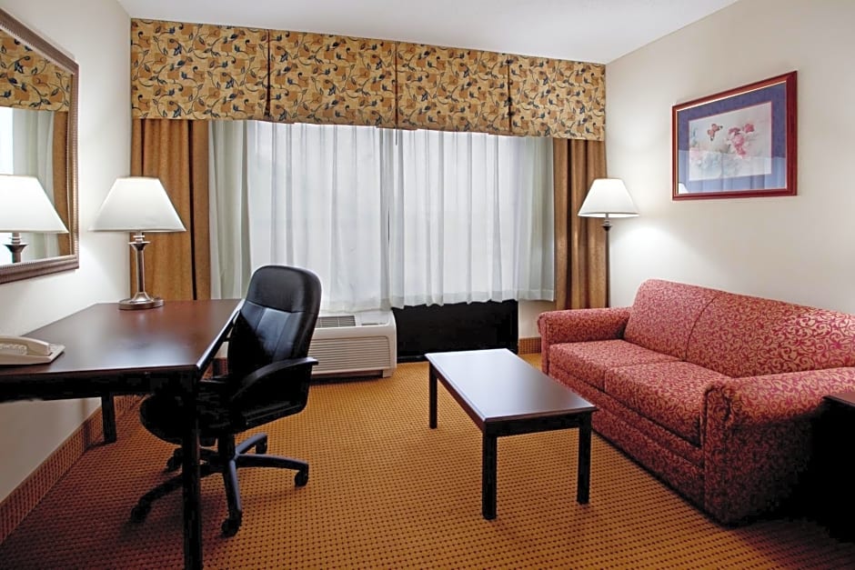 Lexington Inn and Suites