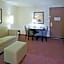 Holiday Inn Express & Suites Bloomington West By IHG