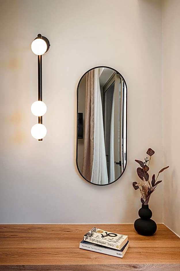 Palm Tree Beach Suites, by ZanteWize