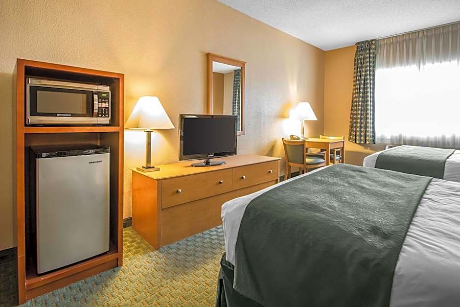 Quality Inn Dubuque on Hwy 20