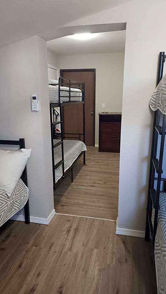 Golden Arrow Motel