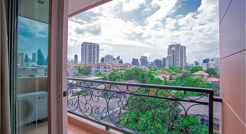 Greenview Ekkamai 10 Suite