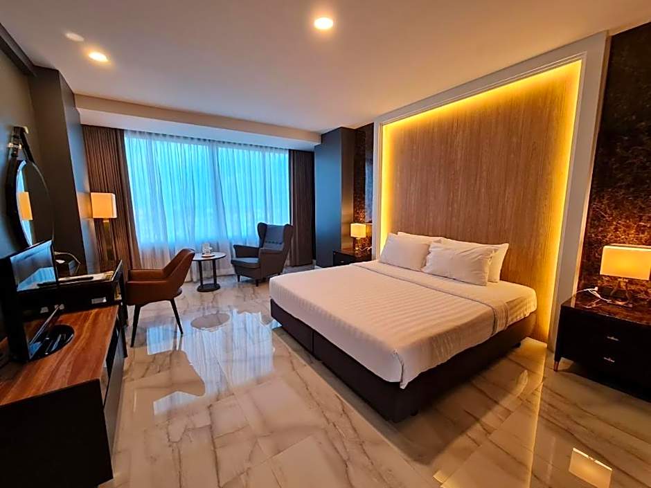 Chaisaeng Palace Hotel