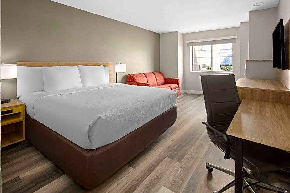 Days Inn by Wyndham Jackson Downtown