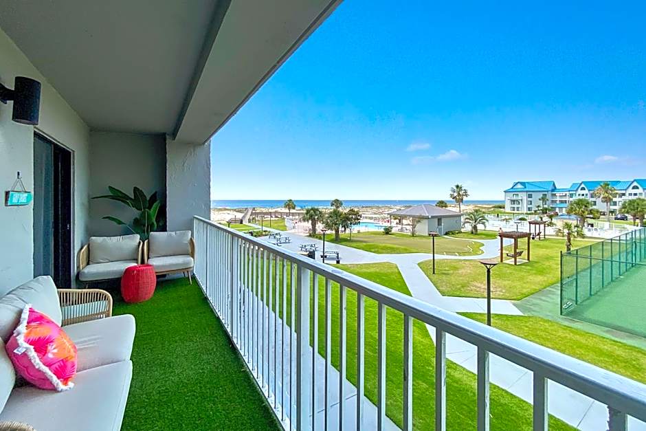 Beach Please condo 2 bedroom 2 bath sleeps 6