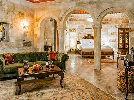Queen Room with Garden View
