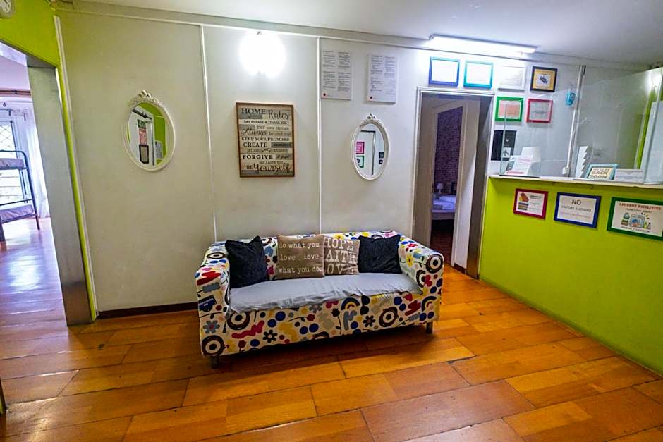 Diagonal House Hostel