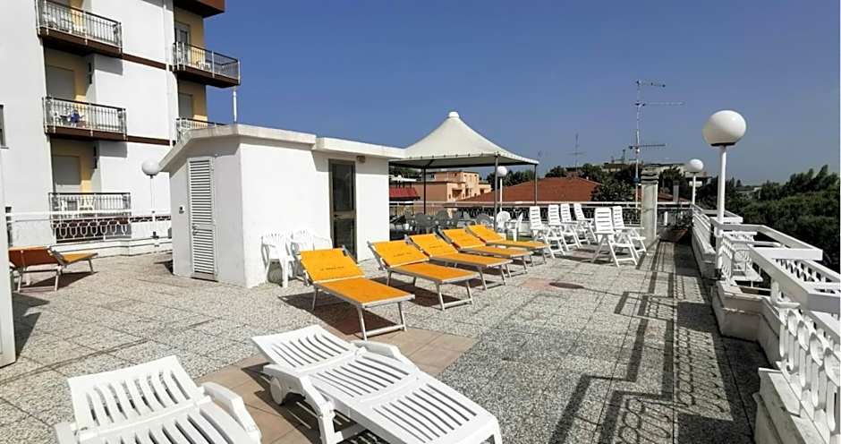 Hotel Cosmos