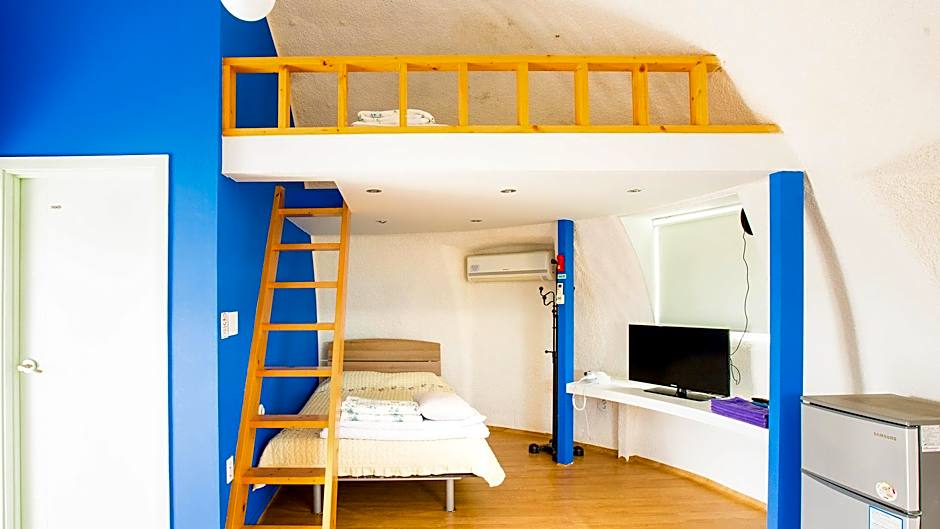 Photo 1 of 7 of Duplex