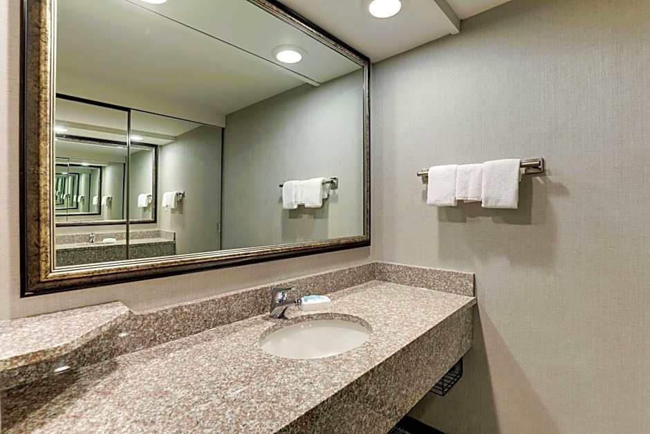 Drury Inn & Suites Columbus Northwest