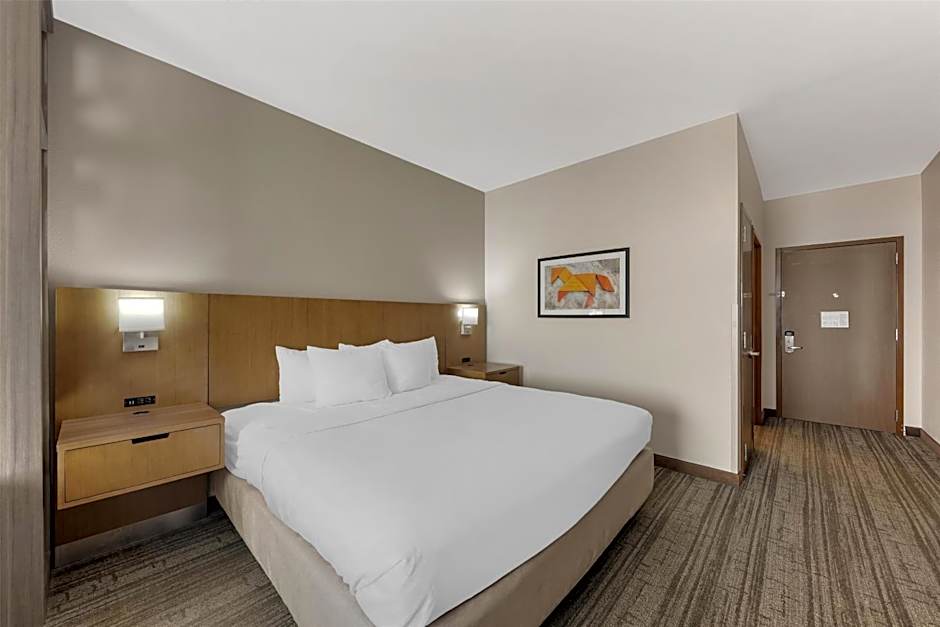Best Western Green Oaks Inn & Suites
