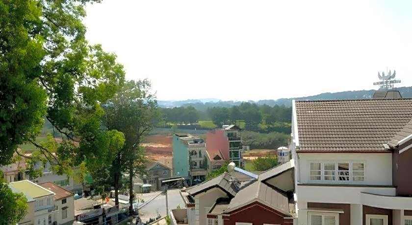 Thi Thao Gardenia Hotel