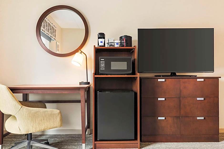 Hampton Inn By Hilton & Suites Pittsburgh/Waterfront-West Homestead