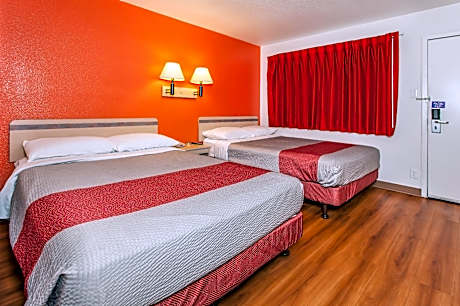 2 Full Beds Non-Smoking