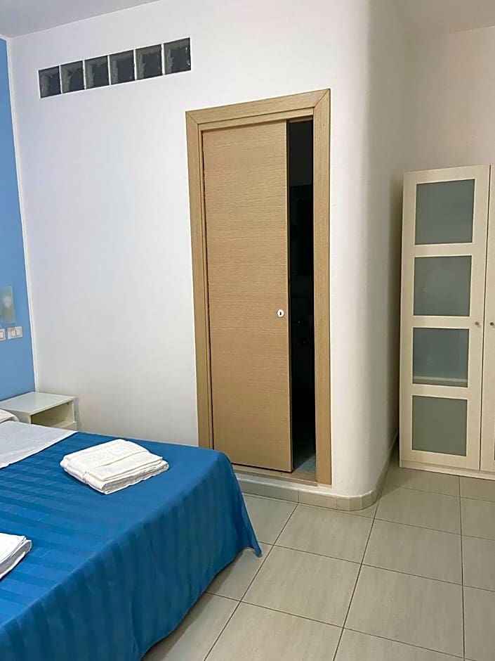 Maniel Beach Hotel