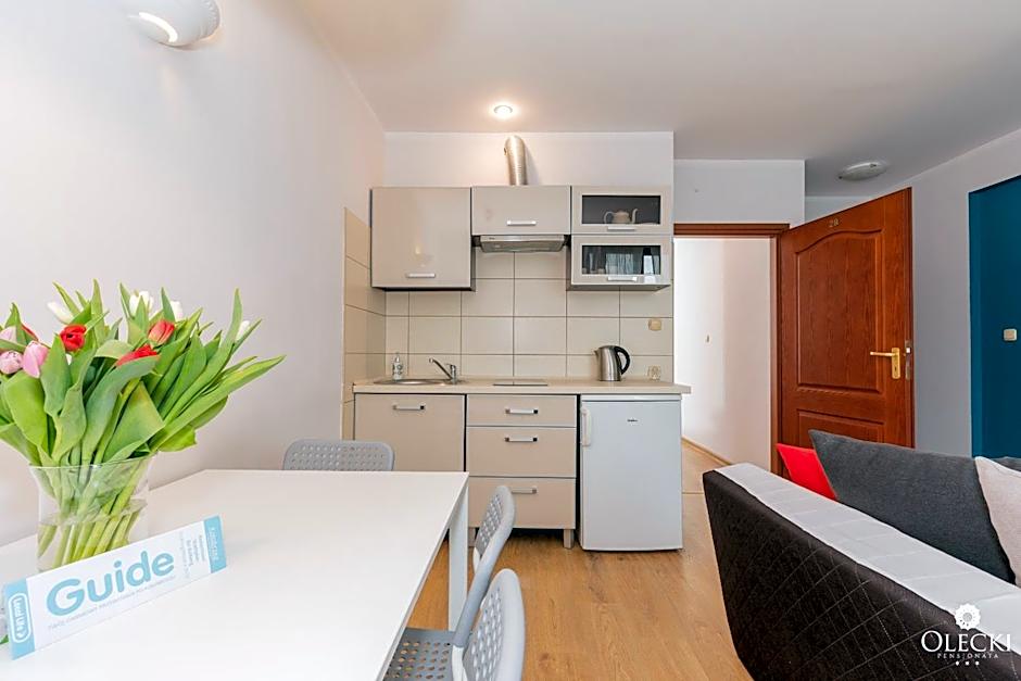 OLECKI Holiday House