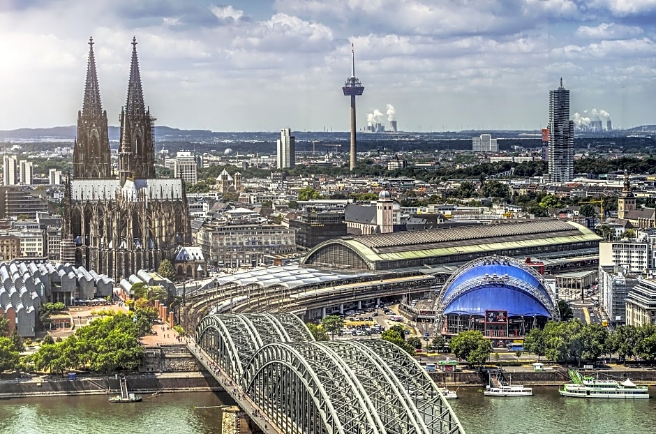 Holiday Inn Express Koln Troisdorf Germany Rates From Eur51