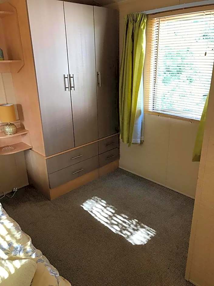 "Trinity" at Whitecliff Bay Isle of Wight- Yarborough View 4