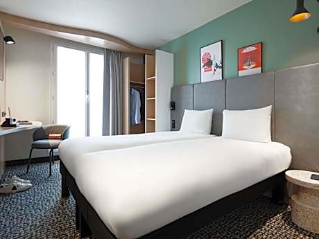 Standard Room with 2 Single Beds