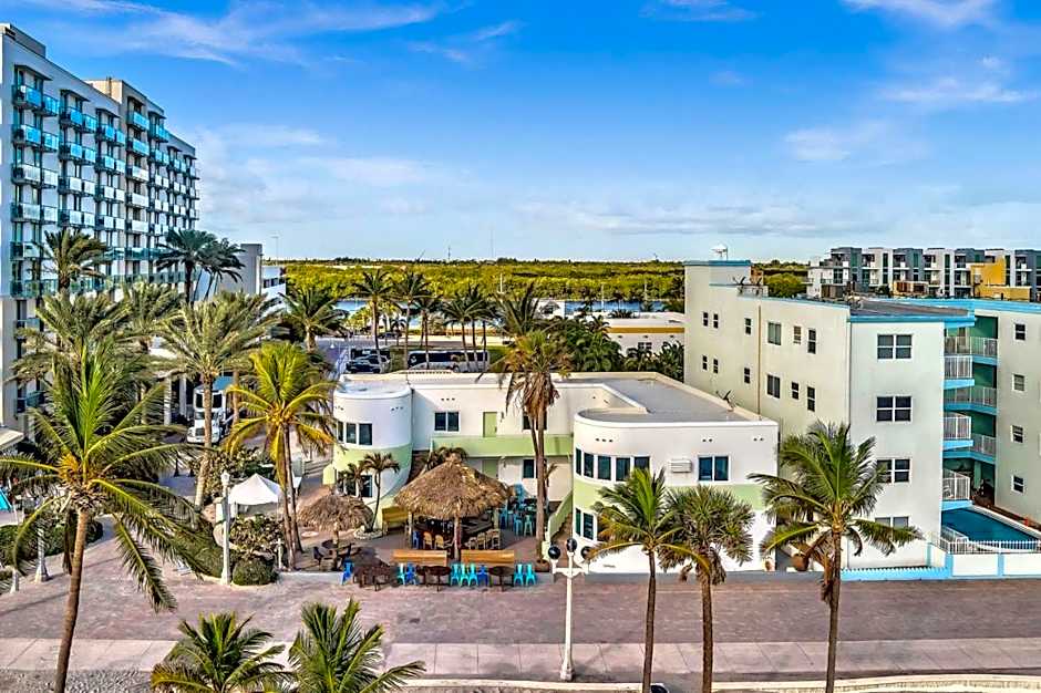 Walkabout 8 Tower Suite with Panoramic Ocean Views
