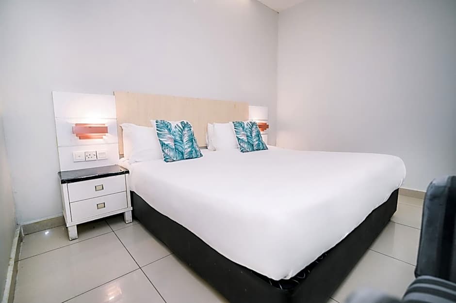 Swing & Pillows - Subang SS15