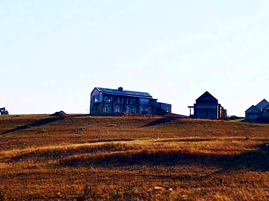 Highland Gate House 1023