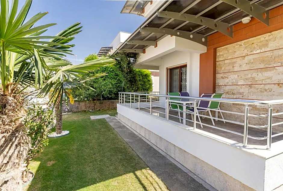 Comfortable villa with garden in “Urla İskele”