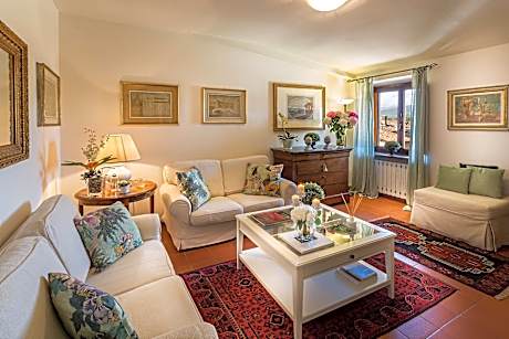 Casa Baino in Lucca With 2 Bedrooms and 1 Bathrooms