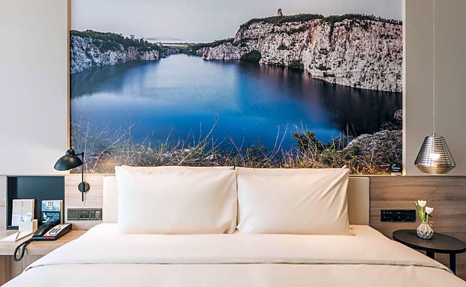 Atour Hotel Kunshan Yongda Commercial Plaza