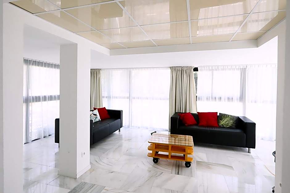 Appart' Hotel La Girafe Marseille Est - Porte d'Aubagne