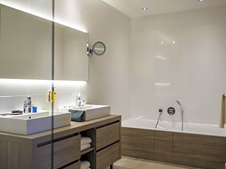 Two-Bedroom Apartment with Terrace