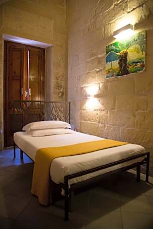 Queen Room with Patio