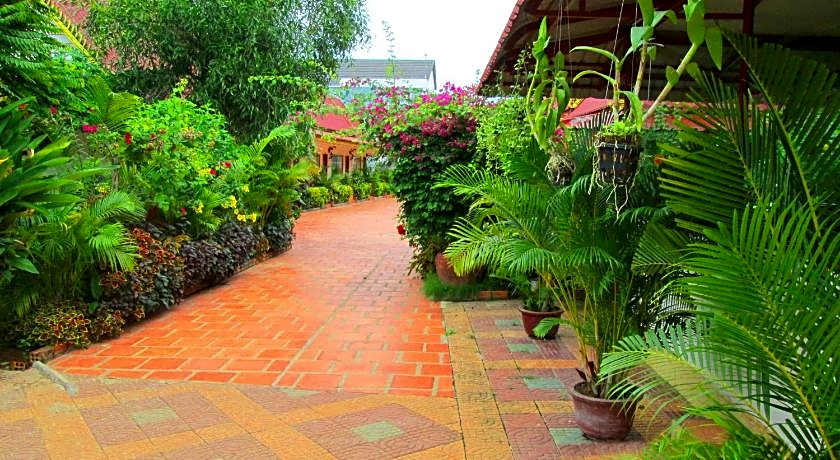 Reaksmey Meanrith Guesthouse and Residence
