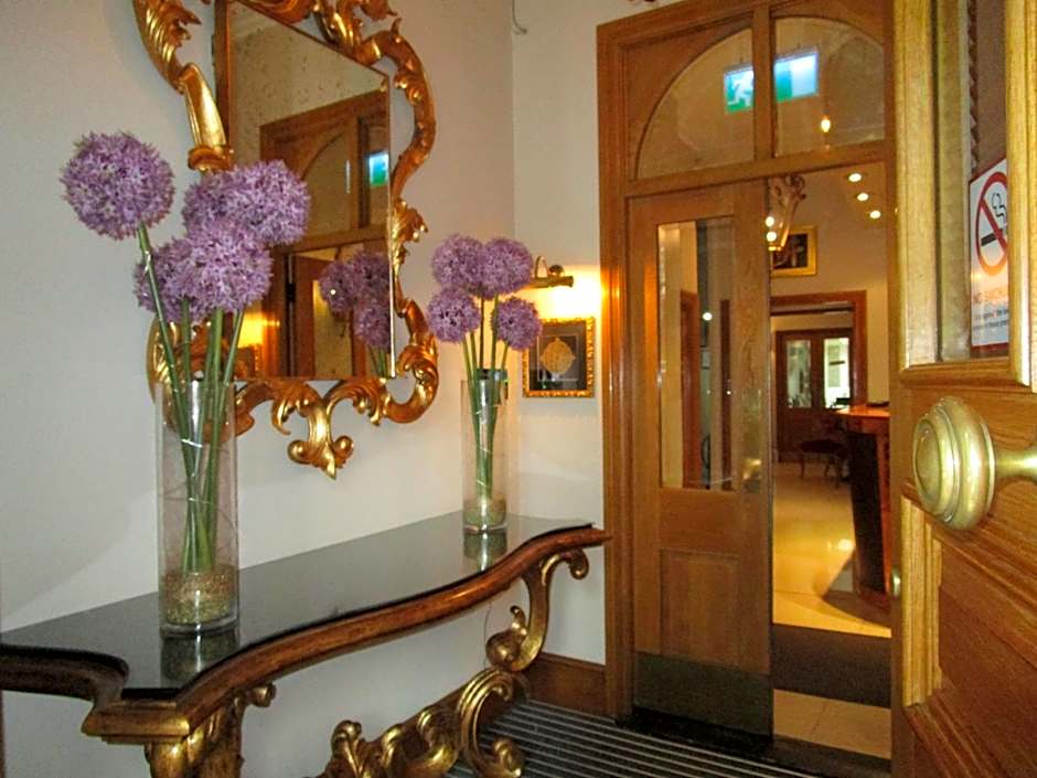 Twenty Nevern Square Hotel