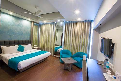 Hotel Narulas Aurrum