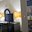Super 8 by Wyndham Dilley TX