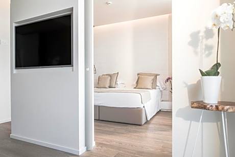 Deluxe Suite with Sea View